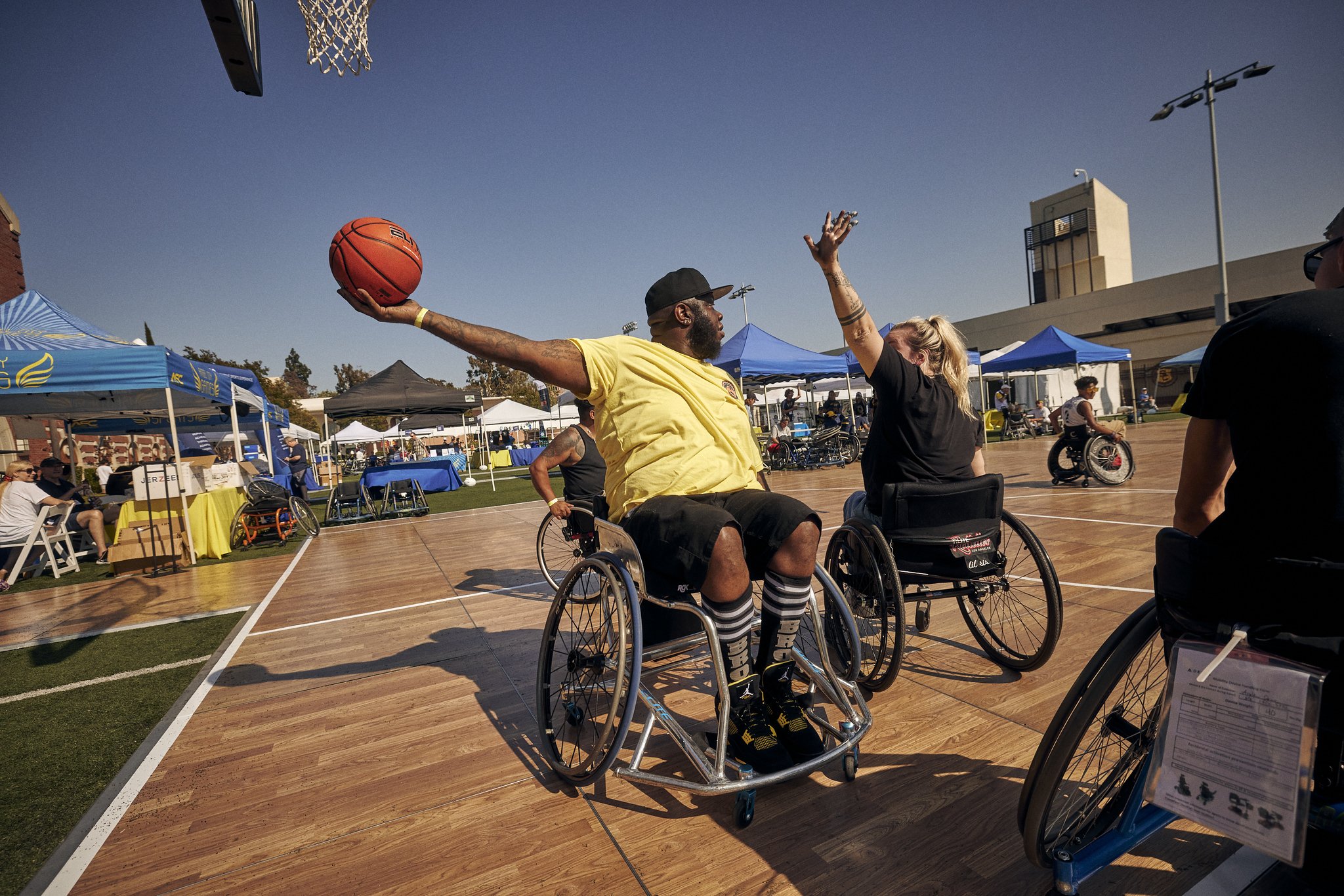 依赖于政府 依赖于政府